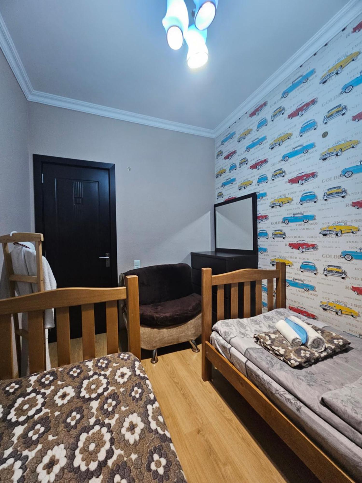 Guesthouse Different Tbilisi Bagian luar foto